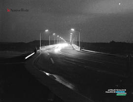 002 - Pont illuminé