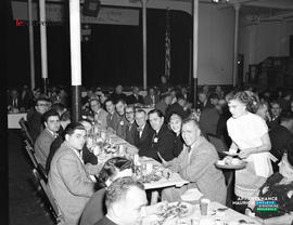 002 - Groupe d'hommes en voyage aux États-Unis
