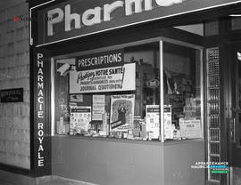 002 - Vitrine de pharmacie