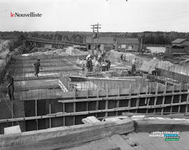 001 - Réservoir en construction