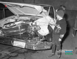 001 - Voiture accidentée