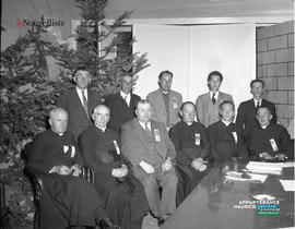002 - Groupe d'hommes