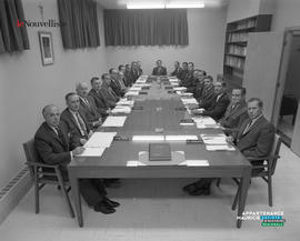 003 - Groupe d'hommes