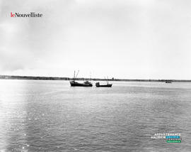 001 - Goélette échouée