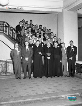 002 - Groupe d'hommes
