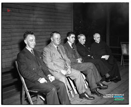 007 - Cinq hommes