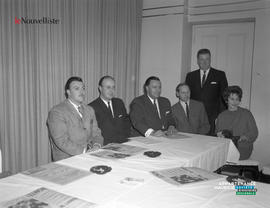 001 - Groupe de personnes