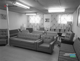 002 - Showroom