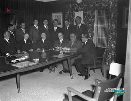 002 - Groupe d'hommes