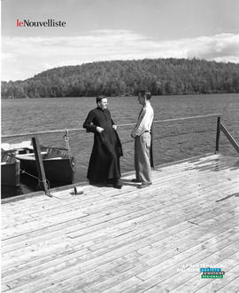 011 - Hommes sur le bord d'un lac