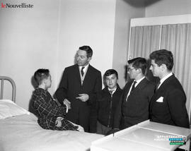 001 - Jeune joueur de hockey hospitalisé