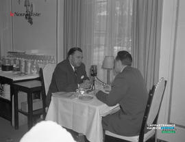 001 - Deux hommes