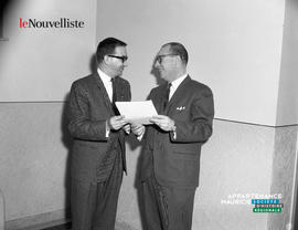 001 - Deux hommes