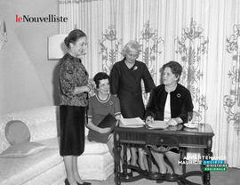 001 - Signatures