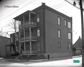 003 - Triplex