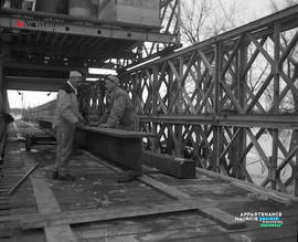 013 - Construction pont Bailey