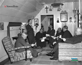002 - Groupe d'hommes