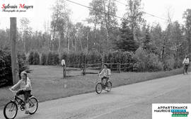 Jeunes en vélo