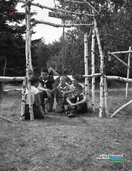 001 - Jeunes scouts
