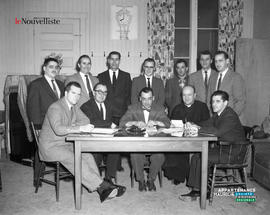 001 - Groupe d'hommes