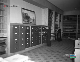 004 - Bibliothèque