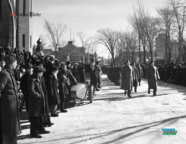 004 - Parade militaire