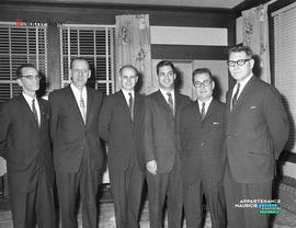 002 - Groupe d'hommes