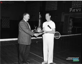 001 - Remise de trophée