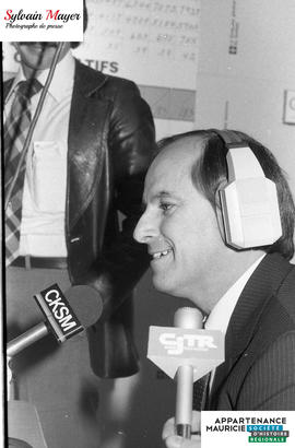 Yvon Lemire s'adresse aux médias