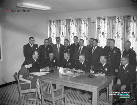 001 - Policiers
