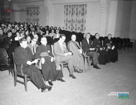 001 - Groupe d'hommes