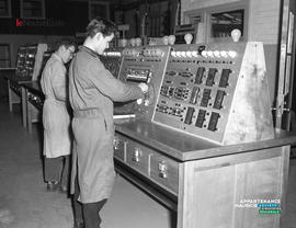 006 - Panneaux de commandes