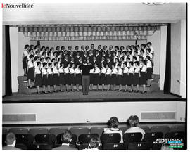 001 - Groupe de chanteurs