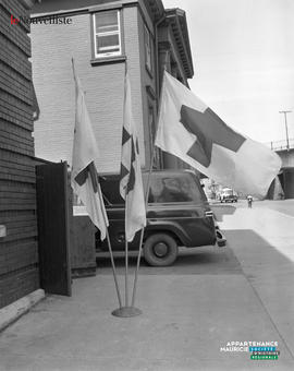 002 - Porte-drapeaux