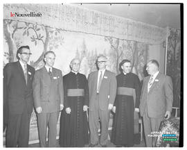 003 - Groupe d'hommes