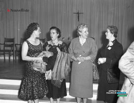 002 - Quatre femmes