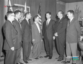 001 - Groupe d'hommes
