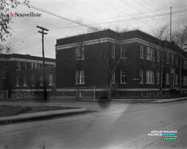 001 - École