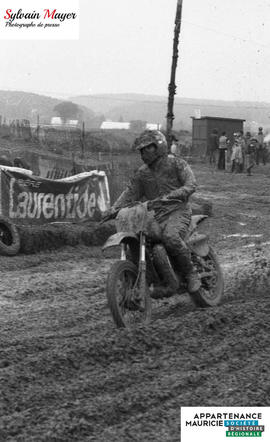 Pilote de motocross