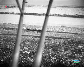 014 - Navire sur le fleuve