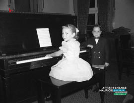 009 - Jeune pianiste