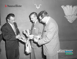 001 - Hommes fourrure