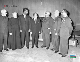 001 - Groupe d'hommes