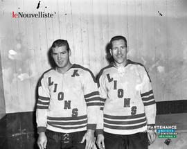001 - Deux joueurs Lions