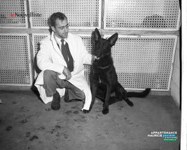 002 - Homme avec un chien