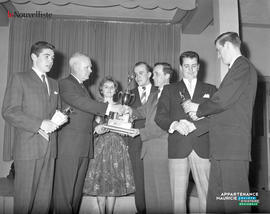 001 - Remise de trophée