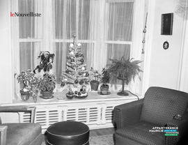 003 - Décorations intérieures chez Mme Elzéar Roy