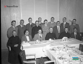 002 - Groupe d'hommes