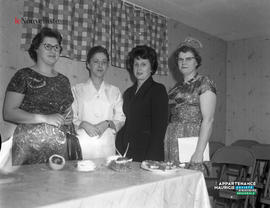 002 - Quatre femmes