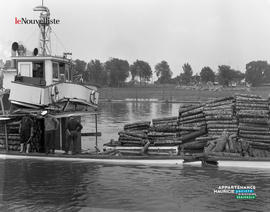 009 - Barge